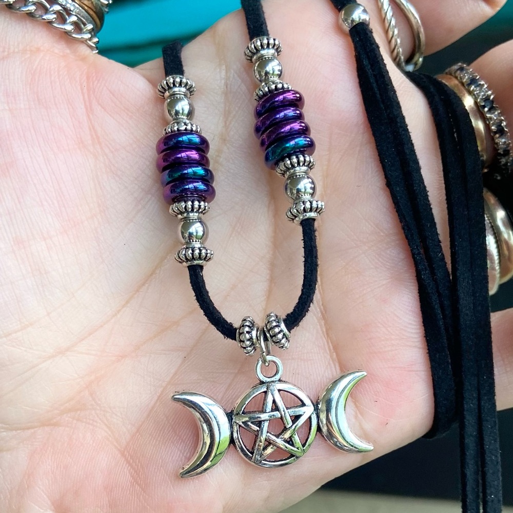 Crecent moon pentagram adjustable choker necklace - Picture 2 of 11